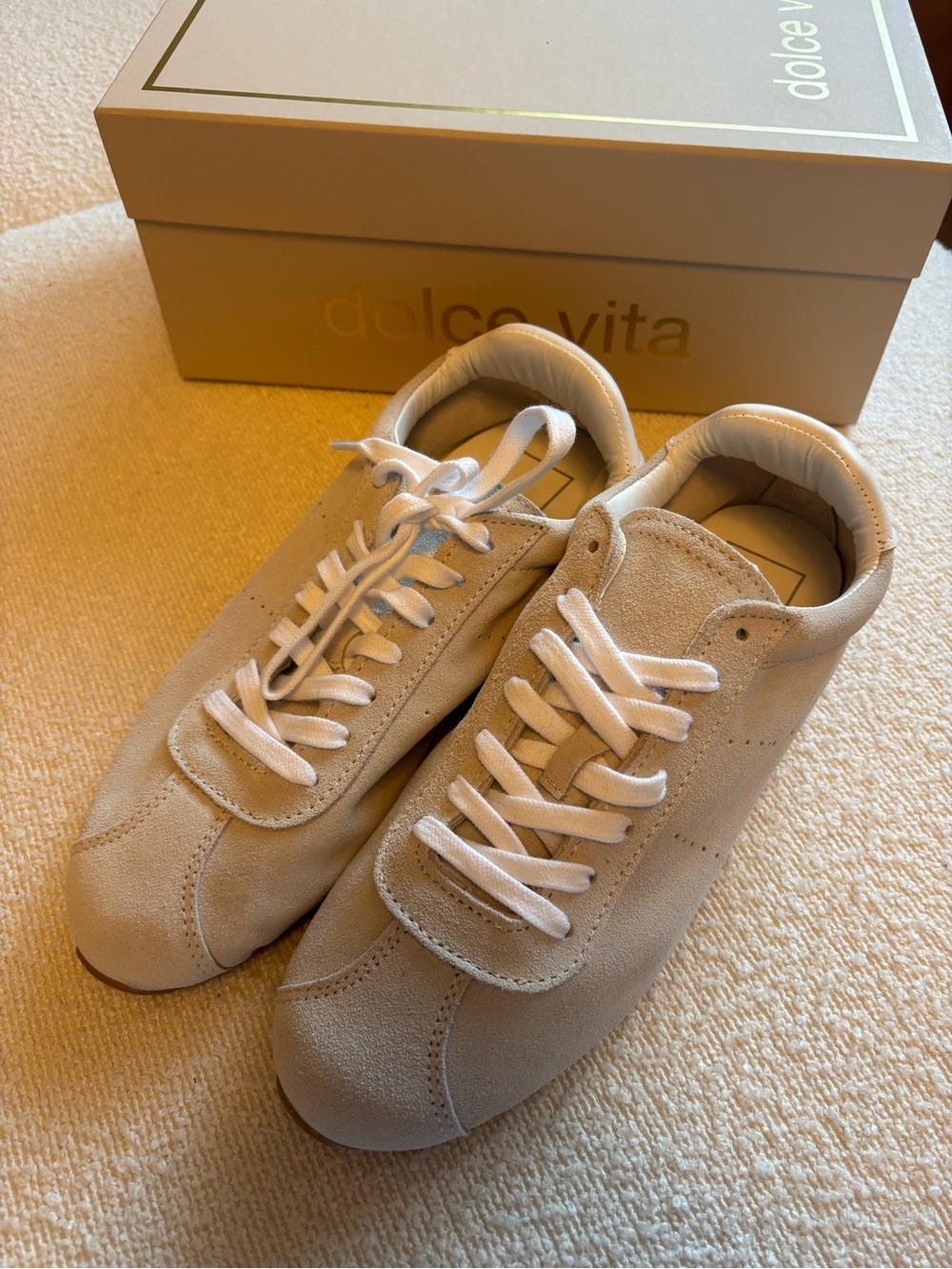 Classic Women's Suede Sneaker in Off-White - Picture 3 of 7